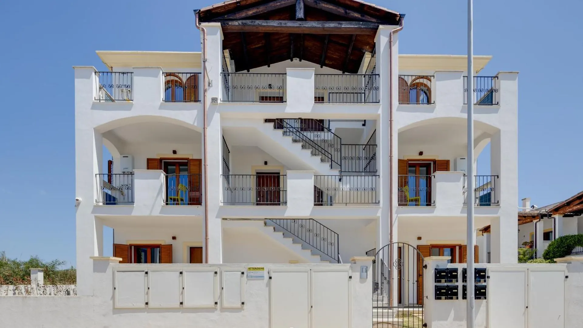 Mandarin Apartment 5 Àrbatax