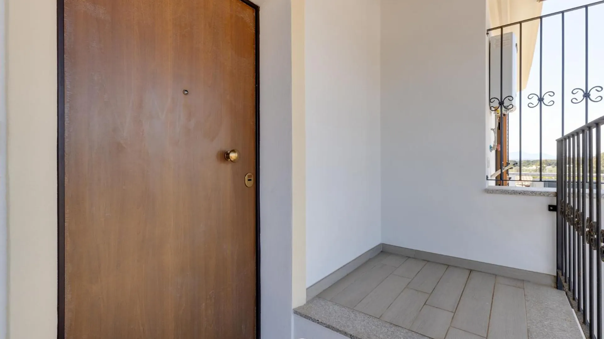 Mandarin Apartment 5 Àrbatax